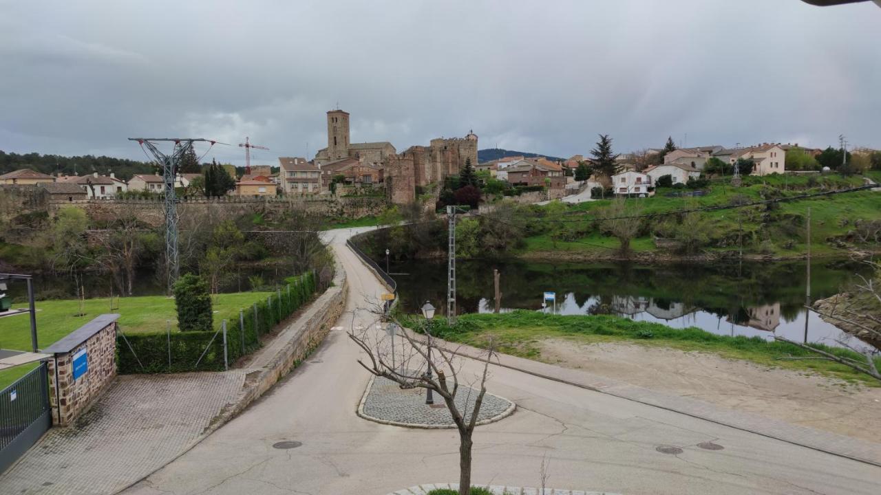 Puente Viejo De Buitrago Casa Enebro Apartman Buitrago del Lozoya Kültér fotó