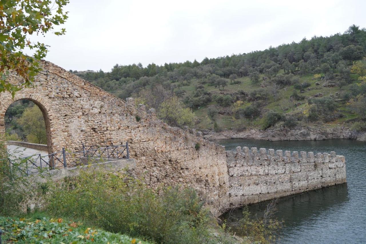 Puente Viejo De Buitrago Casa Enebro Apartman Buitrago del Lozoya Kültér fotó