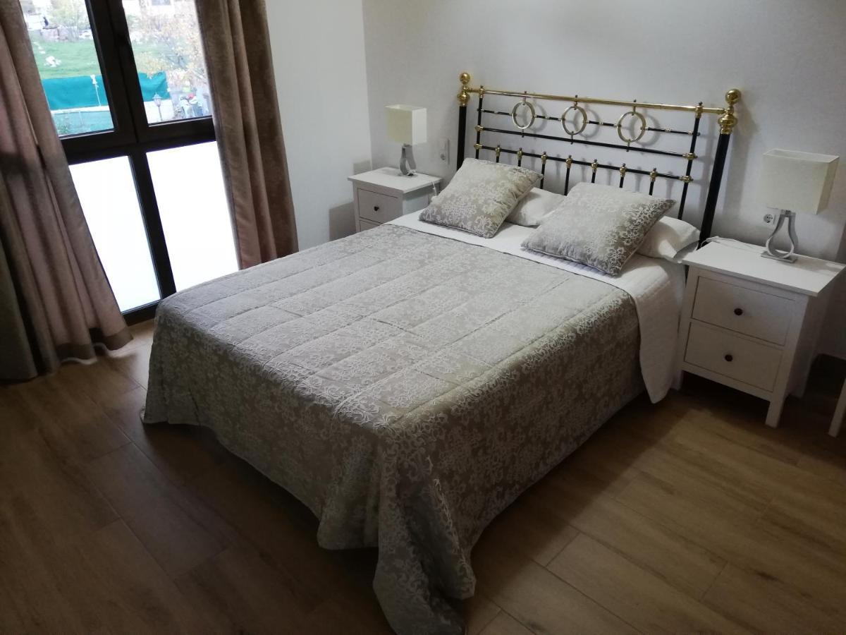 Puente Viejo De Buitrago Casa Enebro Apartman Buitrago del Lozoya Kültér fotó